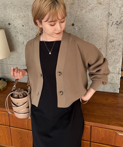 CAPRICIEUX LE'MAGE（カプリシューレマージュ）の「畦クロップカーディガン（カーディガン/ボレロ・レディース・ブラック/オフホワイト/モカ・FREE）」の3枚目の写真