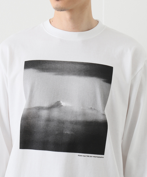 JOURNAL STANDARD（ジャーナルスタンダード）の「【THE DAY PHOTOGRAPHY×Yoo Hoo Store】PEAK L/S TEE（Tシャツ/カットソー・メンズ・ホワイト・MEDIUM/LARGE）」の11枚目の写真