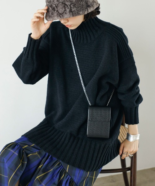 GeeRA(ジーラ)の「リブ使いビッグシルエットニット(ニット/セーター・レディース・レッド/ブルー/ブラック・SMALL/MEDIUM/LARGE/X-LARGE)」の1枚目の写真