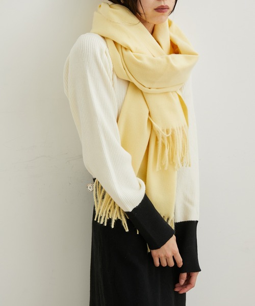VIS（ビス）の「リサイクルポリなめらかタッチ無地ストール（マフラー・レディース・キナリ/ベージュ/グレー/イエロー系その他2/ブラック・FREE）」の8枚目の写真