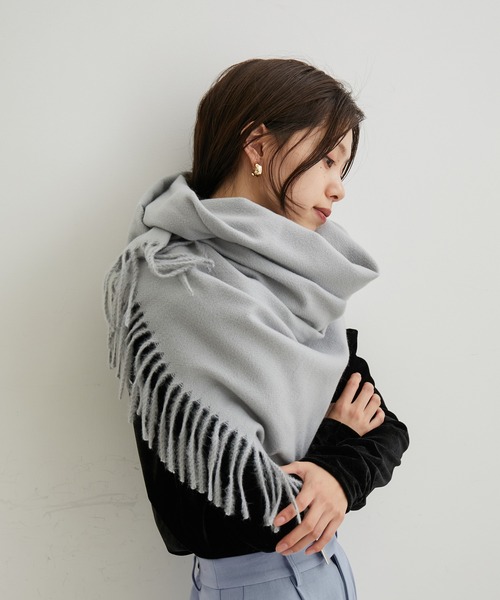 VIS（ビス）の「リサイクルポリなめらかタッチ無地ストール（マフラー・レディース・キナリ/ベージュ/グレー/イエロー系その他2/ブラック・FREE）」の20枚目の写真