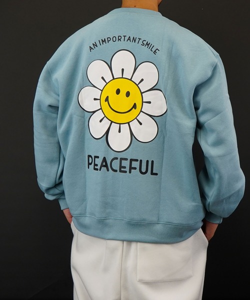 SMILEY FACE(スマイリーフェイス)の「BF2select スマイル バックプリントワイドスウェットクルー裏起毛(スウェット・メンズ・アイボリー/ブラック/グリーン/インディゴブルー・L/LL/M)」の4枚目の写真