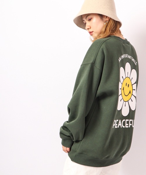 SMILEY FACE(スマイリーフェイス)の「BF2select スマイル バックプリントワイドスウェットクルー裏起毛(スウェット・メンズ・アイボリー/ブラック/グリーン/インディゴブルー・L/LL/M)」の22枚目の写真