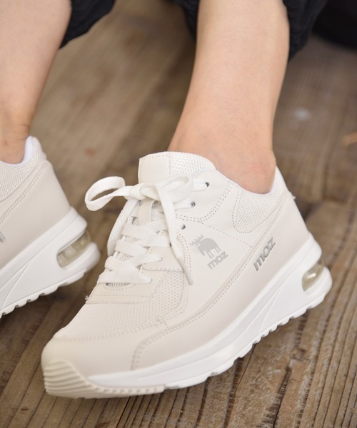 moz（モズ）の「moz(モズ)ワンポイントロゴエア入りクッションスニーカー（スニーカー・レディース・ホワイト/ライトブラウン/ライトグレー/ブラック/ブラック系その他・22.5cm/24.0cm/24.5cm/23.0cm/23.5cm）」の9枚目の写真