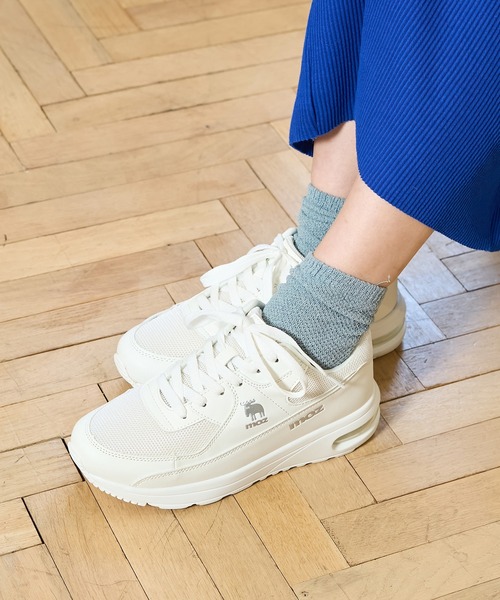 moz（モズ）の「moz(モズ)ワンポイントロゴエア入りクッションスニーカー（スニーカー・レディース・ホワイト/ライトブラウン/ライトグレー/ブラック/ブラック系その他・22.5cm/24.0cm/24.5cm/23.0cm/23.5cm）」の11枚目の写真