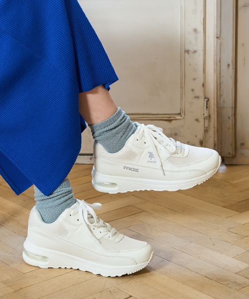 moz（モズ）の「moz(モズ)ワンポイントロゴエア入りクッションスニーカー（スニーカー・レディース・ホワイト/ライトブラウン/ライトグレー/ブラック/ブラック系その他・22.5cm/24.0cm/24.5cm/23.0cm/23.5cm）」の13枚目の写真