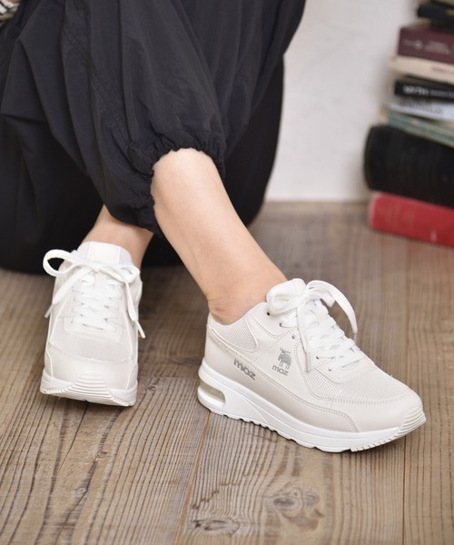 moz（モズ）の「moz(モズ)ワンポイントロゴエア入りクッションスニーカー（スニーカー・レディース・ホワイト/ライトブラウン/ライトグレー/ブラック/ブラック系その他・22.5cm/24.0cm/24.5cm/23.0cm/23.5cm）」の15枚目の写真