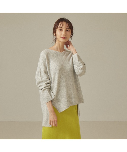 abahouse mavie（アバハウスマヴィ）の「ふわニットVネックプルオーバー（ニット/セーター・レディース・サックスブルー/ライトグレー/ブルー/ピンク/ダークベージュ/ブラック・フリー）」の3枚目の写真