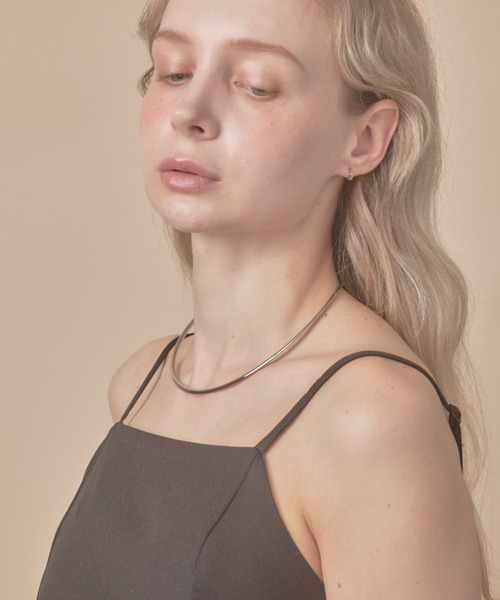 sowang（ソワン）の「メタル カーブ チョーカー ネックカフ（チョーカー・レディース・シルバー/ゴールド・FREE）」の7枚目の写真