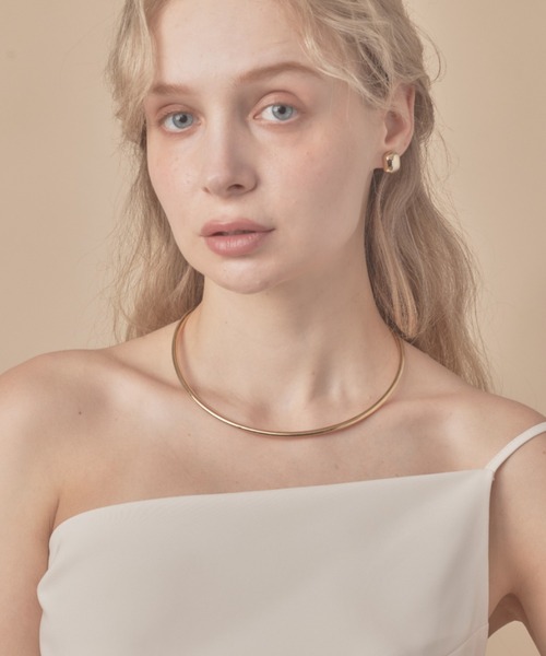 sowang（ソワン）の「メタル カーブ チョーカー ネックカフ（チョーカー・レディース・シルバー/ゴールド・FREE）」の16枚目の写真