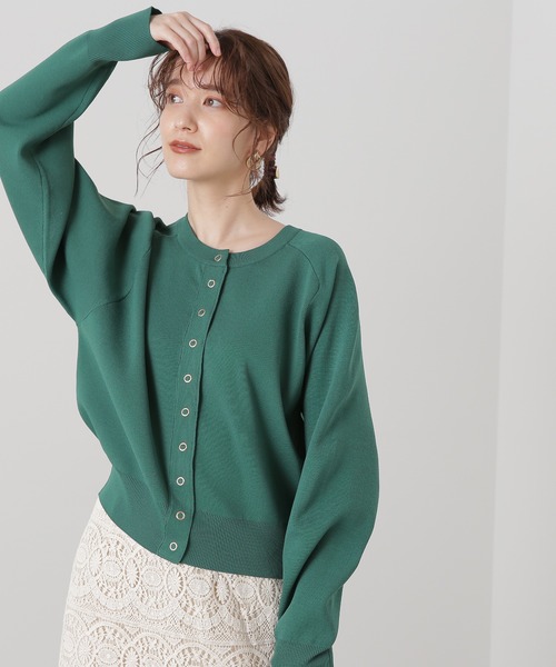 N.（N. Natural Beauty Basic）（エヌエヌナチュラルビューティーベーシック）の「◆ドットボタン総針フォルムカーディガン（カーディガン/ボレロ・レディース・オフホワイト/ブラック/グリーン/ブルー/ネイビー/ピンク/イエロー・MEDIUM）」の4枚目の写真