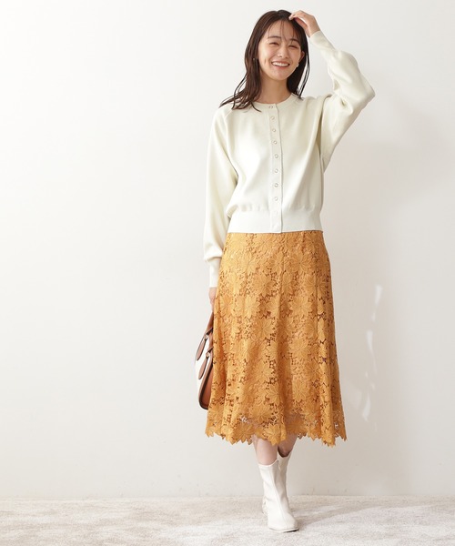 N.（N. Natural Beauty Basic）（エヌエヌナチュラルビューティーベーシック）の「◆ドットボタン総針フォルムカーディガン（カーディガン/ボレロ・レディース・オフホワイト/ブラック/グリーン/ブルー/ネイビー/ピンク/イエロー・MEDIUM）」の8枚目の写真