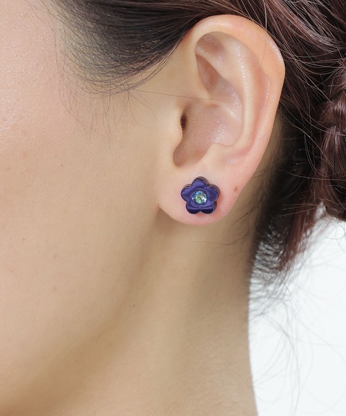 MARY QUANT（マリークワント）の「カラーメッキデイジー ピアス