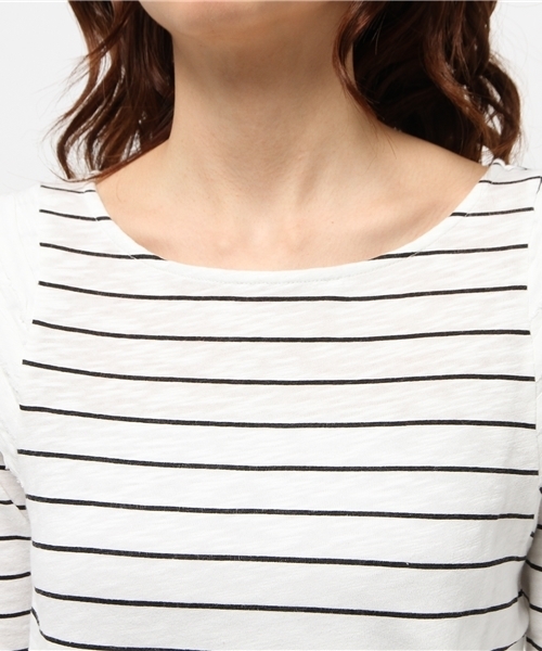 Kastane（カスタネ）の「【Kastane】断ち切り肩フリルプルオーバー（ニット/セーター・レディース・ネイビー/ホワイト/グレー・FREE）」の7枚目の写真