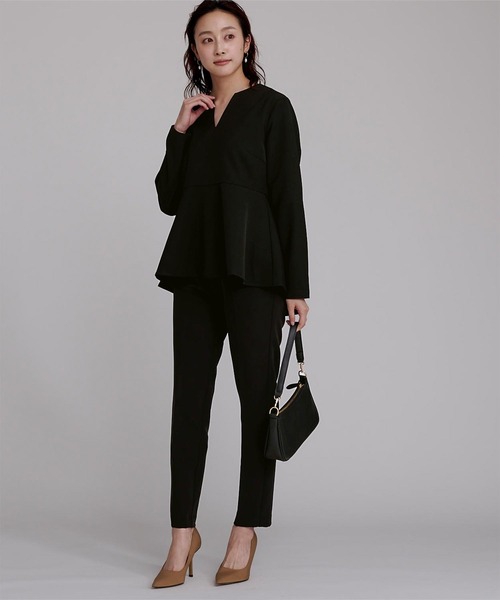UR'S(ユアーズ)の「キーネックペプラムトップス(Tシャツ/カットソー・レディース・グレイッシュベージュ/ダークネイビー/ブラック・L/S/M)」の7枚目の写真