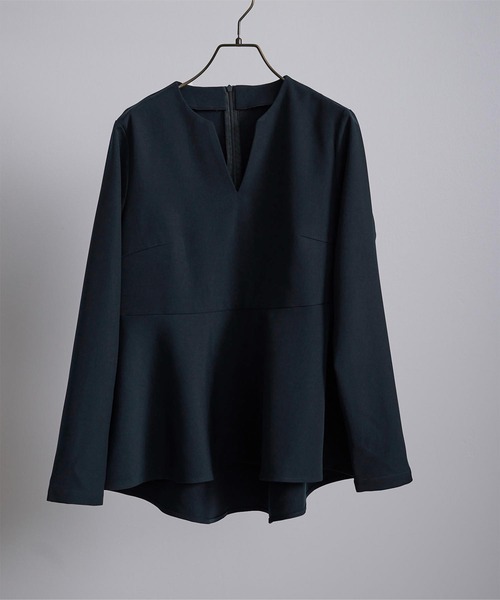 UR'S(ユアーズ)の「キーネックペプラムトップス(Tシャツ/カットソー・レディース・グレイッシュベージュ/ダークネイビー/ブラック・L/S/M)」の12枚目の写真
