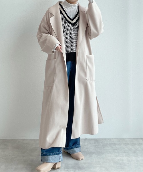 w closet（ダブルクローゼット）の「ベルト付ダブルフェイスロングコート（チェスターコート・レディース・グレイッシュベージュ/アイボリー/ブラウン・FREE）」の2枚目の写真