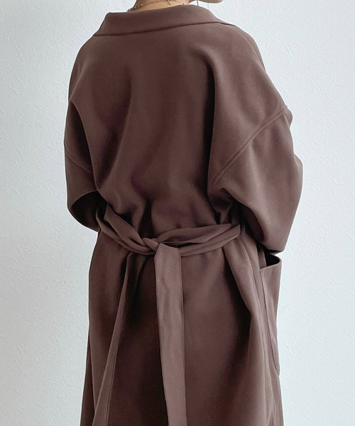 w closet（ダブルクローゼット）の「ベルト付ダブルフェイスロングコート（チェスターコート・レディース・グレイッシュベージュ/アイボリー/ブラウン・FREE）」の4枚目の写真