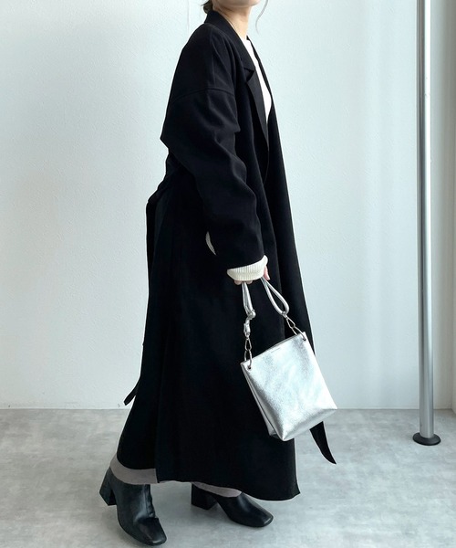 w closet（ダブルクローゼット）の「ベルト付ダブルフェイスロングコート（チェスターコート・レディース・グレイッシュベージュ/アイボリー/ブラウン・FREE）」の6枚目の写真