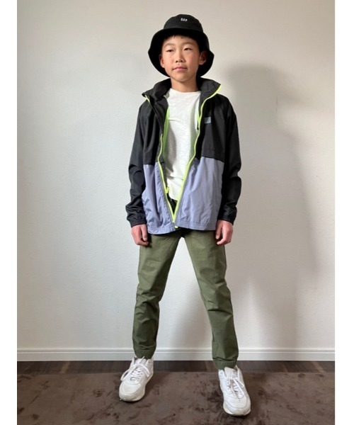 GAP（ギャップ）の「ウインドバスタージャケット (キッズ)（ナイロンジャケット・キッズ・ブラック/ブルー・M/L/XL/XXL/S）」の15枚目の写真