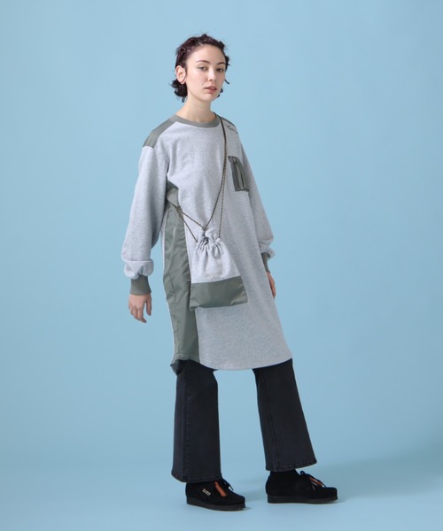 AVIREX（アヴィレックス）の「《WEB&DEPOT限定》SWEAT DRAWSTRING BAG/ スウェットドローストリング巾着バッグ（ショルダーバッグ・レディース・グレー/ブラック・FREE）」の5枚目の写真