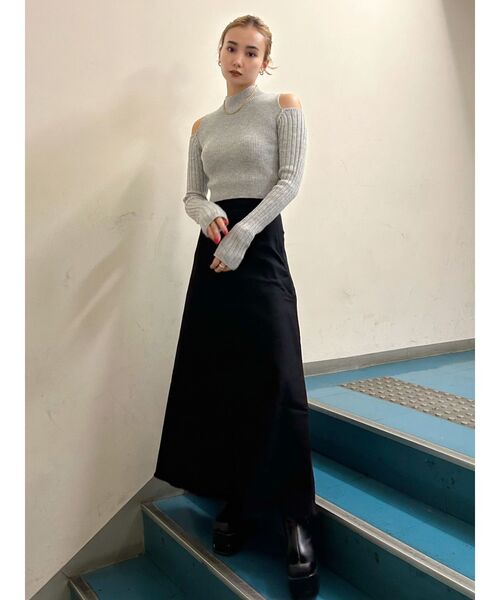 EMODA（エモダ）の「ショルダーオープンニット（ニット/セーター・レディース・グレー/ブラック/ブルー・FREE）」の22枚目の写真