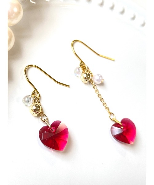 tone(トーン)の「【MUURABBTI】真っ赤なハートのゆらゆらピアス(MA)(ピアス(両耳用)・レディース・ゴールド/シルバー・FREE)」の6枚目の写真