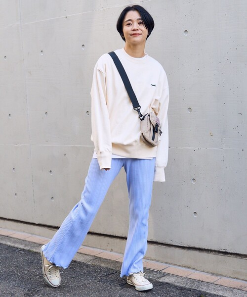 FREAK'S STORE(フリークスストア)の「TOWN CRAFT × FREAK'S STORE/タウンクラフト 別注 ベーシックスウェットクルーネック(スウェット・レディース・ライトグレー/ブラック/ネイビー/レッド/オフホワイト/イエロー・フリ-)」の13枚目の写真