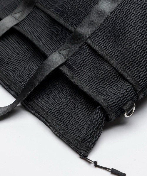 EDITA.(エディータ)の「洗濯機で洗える Washable stylish tote bag 軽量 / A4収納(ショルダーバッグ・レディース・ブラック/チャコールグレー・FREE)」の19枚目の写真