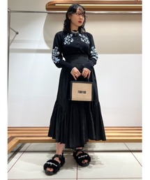 fur fur - スカジャンフラワー刺繍カーディガン　ホワイト FURFUR（ファーファー）の「スカジャンフラワー刺繍カーディガン