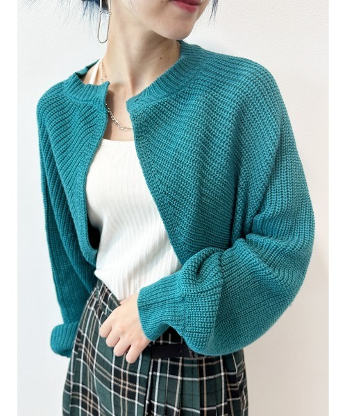 CECIL McBEE（セシルマクビー）の「２WAYクロップドボレロ（ニット/セーター・レディース・ベージュ/ブラック/チャコールグレー/ブルー・MEDIUM）」の4枚目の写真