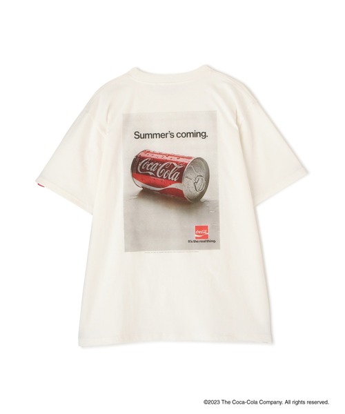 AVIREX(アヴィレックス)の「AVIREX / COKE "70s AD POSTER" T-SHIRT(Tシャツ/カットソー・メンズ・ホワイト/ブラック・L/M/2XL/XL)」の2枚目の写真