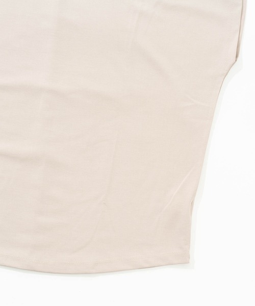 toki doki(トキドキ)の「冷感ボトルネックフレンチTシャツ(Tシャツ/カットソー・レディース・ラベンダー/アイボリー/ブラック/ライトグレー・FREE)」の8枚目の写真