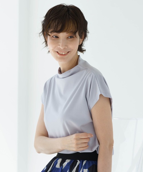 toki doki(トキドキ)の「冷感ボトルネックフレンチTシャツ(Tシャツ/カットソー・レディース・ラベンダー/アイボリー/ブラック/ライトグレー・FREE)」の11枚目の写真