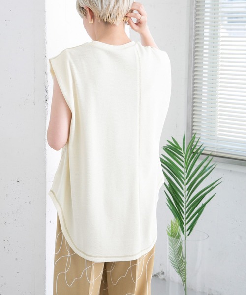 KBF(ケイビーエフ)の「ハニカムワッフルノースリーブカットソー(Tシャツ/カットソー・レディース・オフホワイト/カーキ/ブラック・ONE)」の6枚目の写真