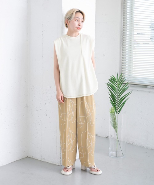 KBF(ケイビーエフ)の「ハニカムワッフルノースリーブカットソー(Tシャツ/カットソー・レディース・オフホワイト/カーキ/ブラック・ONE)」の8枚目の写真