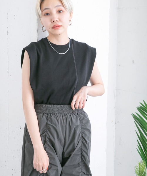 KBF(ケイビーエフ)の「ハニカムワッフルノースリーブカットソー(Tシャツ/カットソー・レディース・オフホワイト/カーキ/ブラック・ONE)」の11枚目の写真
