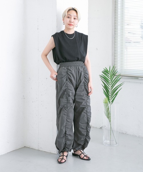 KBF(ケイビーエフ)の「ハニカムワッフルノースリーブカットソー(Tシャツ/カットソー・レディース・オフホワイト/カーキ/ブラック・ONE)」の18枚目の写真