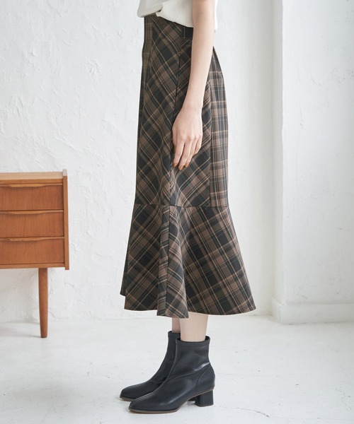 ROPE' PICNIC（ロペピクニック）の「チェックセミマーメイドスカート（スカート・レディース・ブラック/ワイン/ダークブラウン/キャメル・36/38）」の6枚目の写真