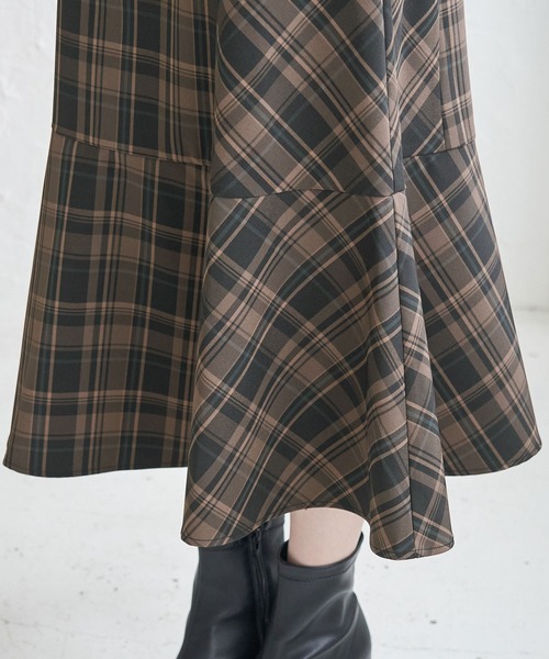 ROPE' PICNIC（ロペピクニック）の「チェックセミマーメイドスカート（スカート・レディース・ブラック/ワイン/ダークブラウン/キャメル・36/38）」の11枚目の写真