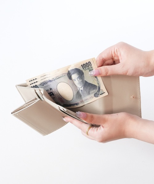 ALTROSE（アルトローズ）の「ボックスコイン3ツ折財布 ミニ財布 ロージア（財布・レディース・グレイッシュベージュ/ピンク/アイボリー/ブラック/ブルー/ブラウン系その他/ライトグリーン/グレー/ライトイエロー・FREE）」の19枚目の写真