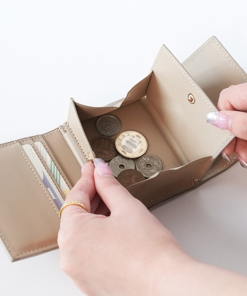 ALTROSE（アルトローズ）の「ボックスコイン3ツ折財布 ミニ財布 ロージア（財布・レディース・グレイッシュベージュ/ピンク/アイボリー/ブラック/ブルー/ブラウン系その他/ライトグリーン/グレー/ライトイエロー・FREE）」の17枚目の写真