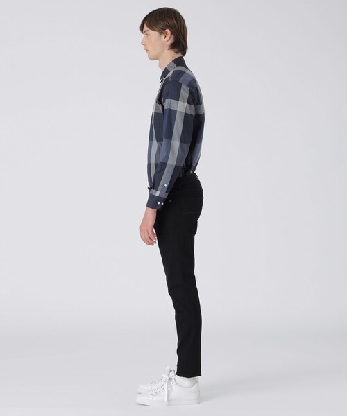 BLACK LABEL CRESTBRIDGE(ブラックレーベル・クレストブリッジ)の「CoolMaxEcoMadeリジッドスキニーデニムパンツ(デニムパンツ・メンズ・ブラック/ブルー・M/S/XL/L)」の4枚目の写真