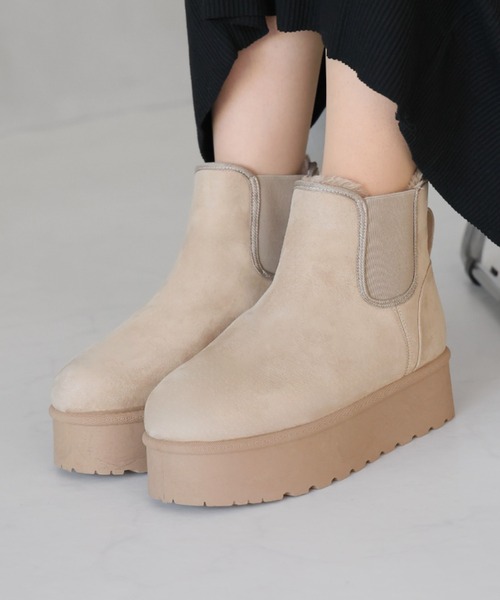 VIVIAN（ヴィヴィアン）の「厚底サイドゴアムートンブーツ（ブーツ・レディース・ブラック系その他3/グレー系その他3/イエロー系その他6/ベージュ系その他3・L/LL/M/S）」の3枚目の写真