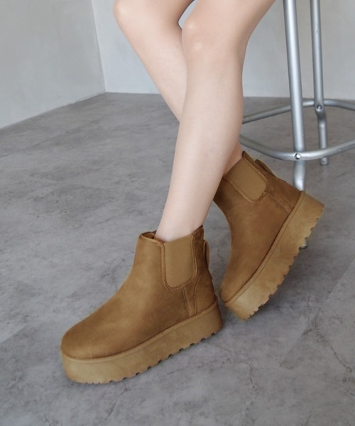 VIVIAN（ヴィヴィアン）の「厚底サイドゴアムートンブーツ（ブーツ・レディース・ブラック系その他3/グレー系その他3/イエロー系その他6/ベージュ系その他3・L/LL/M/S）」の10枚目の写真