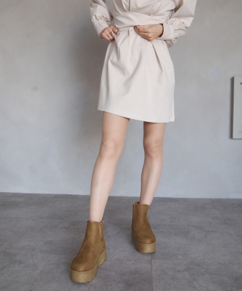 VIVIAN（ヴィヴィアン）の「厚底サイドゴアムートンブーツ（ブーツ・レディース・ブラック系その他3/グレー系その他3/イエロー系その他6/ベージュ系その他3・L/LL/M/S）」の13枚目の写真