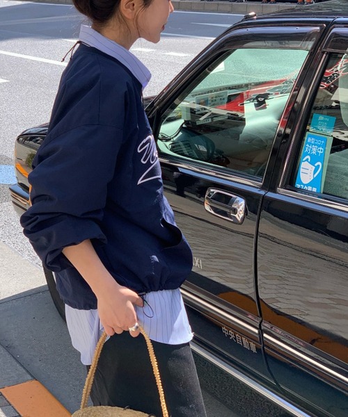 LYEON(リヨン)の「ナイロンアノラックトップス(その他トップス・レディース・ホワイト/ネイビー・FREE)」の4枚目の写真