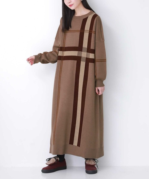 n'OrLABEL(ノアールレーベル)の「『チェック柄ジャカードニットワンピース』(ワンピース・レディース・ブラック/モカ・FREE)」の2枚目の写真