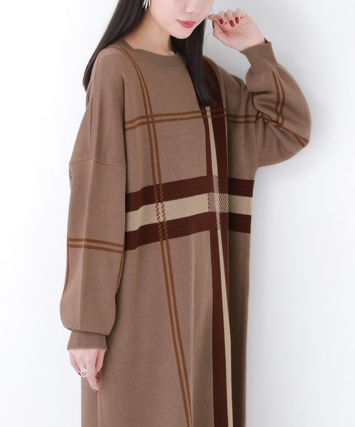 n'OrLABEL(ノアールレーベル)の「『チェック柄ジャカードニットワンピース』(ワンピース・レディース・ブラック/モカ・FREE)」の4枚目の写真