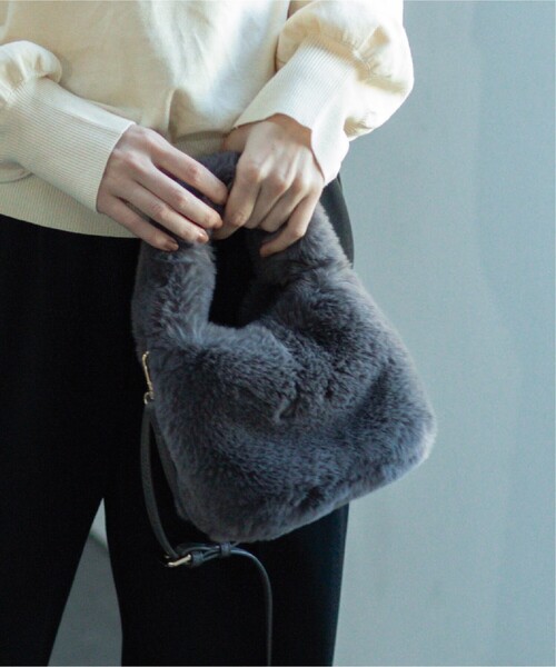 OPAQUE.CLIP（オペークドットクリップ）の「◆≪ヒルナンデス！で紹介≫ 2WAY/フェイクファーショルダーバッグ（ショルダーバッグ・レディース・チャコールグレー/ライトベージュ/ブラウン系/ブルー・00）」の10枚目の写真